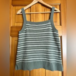 💥 3 for $20💥 Gap Sweater Tank Top